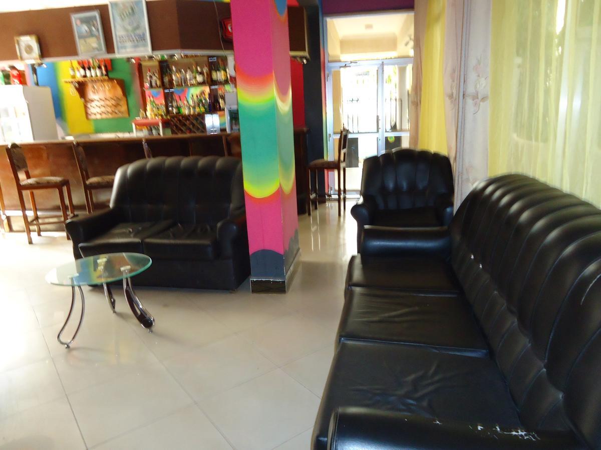 Snow View Hotel Boma la Ngombe ภายนอก รูปภาพ