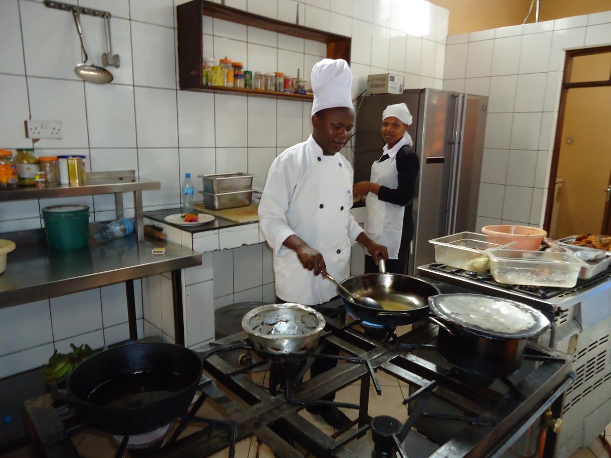 Snow View Hotel Boma la Ngombe ภายนอก รูปภาพ